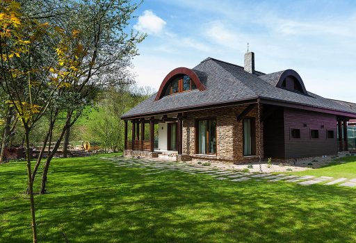 Pensiunea Chalet Hovel, in Bucovina